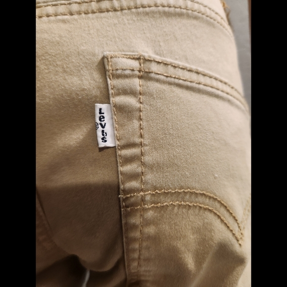 Khaki Levi's Jeans - Picture 7 of 14